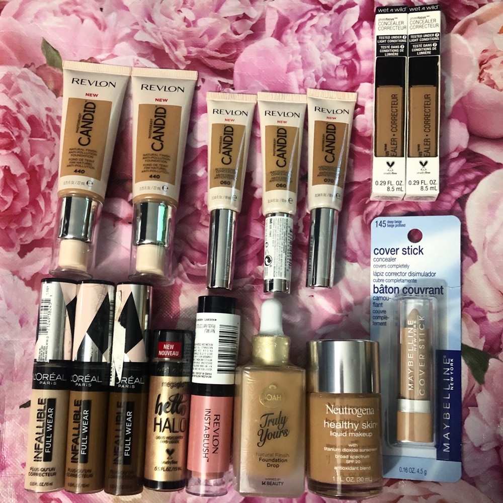 SOLD!! Lot of Concealer and Foundations